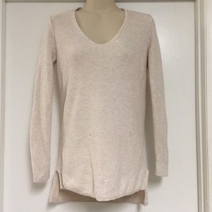 Old Navy V-neck sweater✨